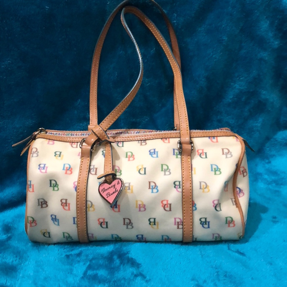 Dooney and Bourke 💯 authentic Purse